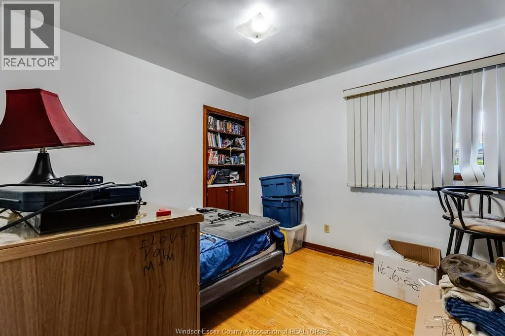 85 Lutsch AVENUE