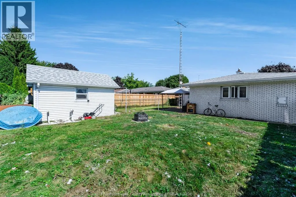 85 Lutsch AVENUE