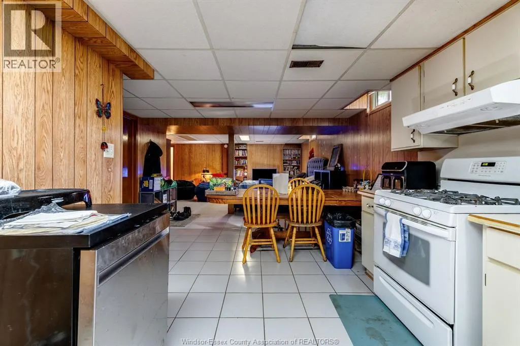 85 Lutsch AVENUE
