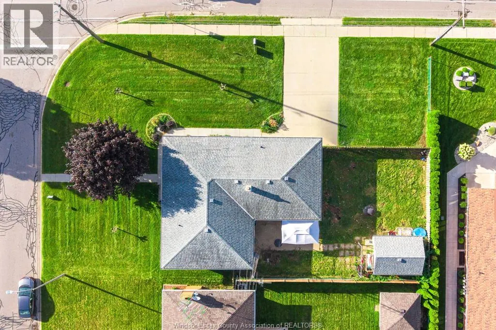 85 Lutsch AVENUE