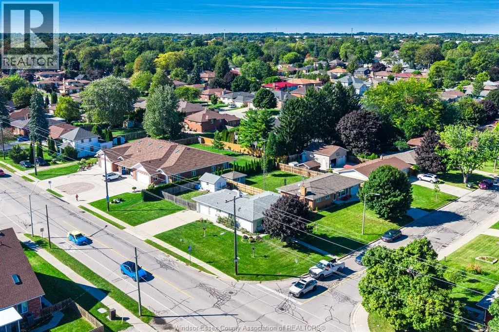 85 Lutsch AVENUE