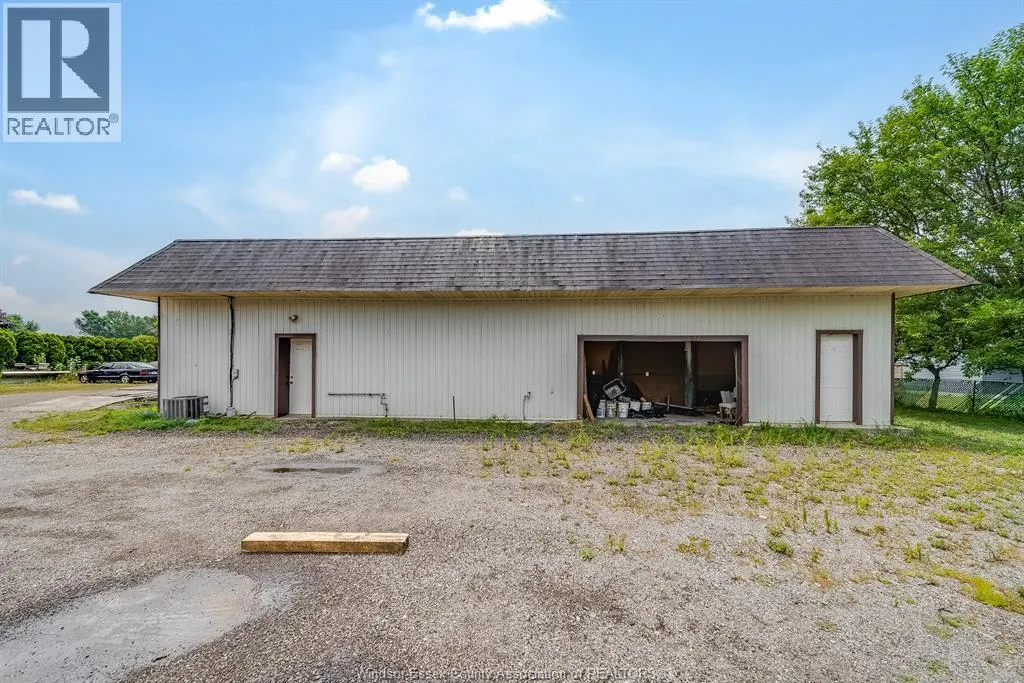 737-739 COUNTY RD 2