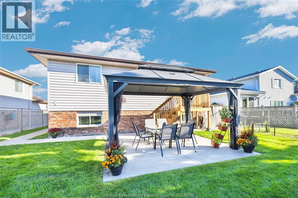 458 DESJARDINS CRESCENT