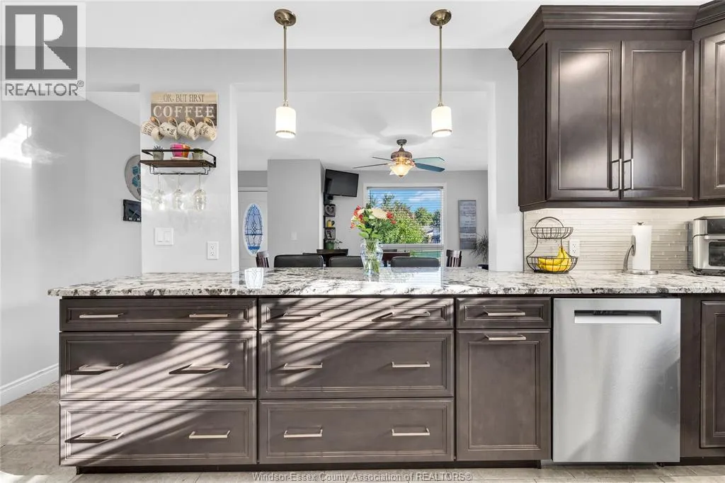 458 DESJARDINS CRESCENT