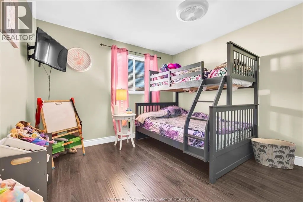 458 DESJARDINS CRESCENT