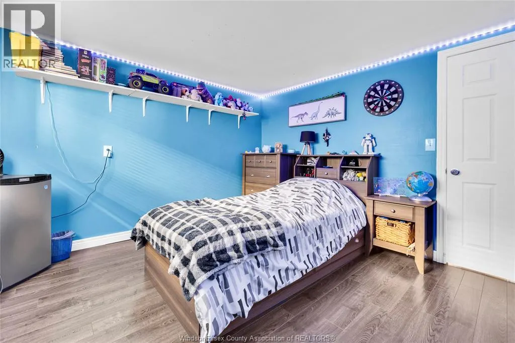 458 DESJARDINS CRESCENT