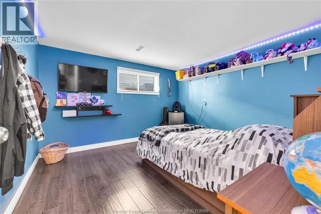 458 DESJARDINS CRESCENT