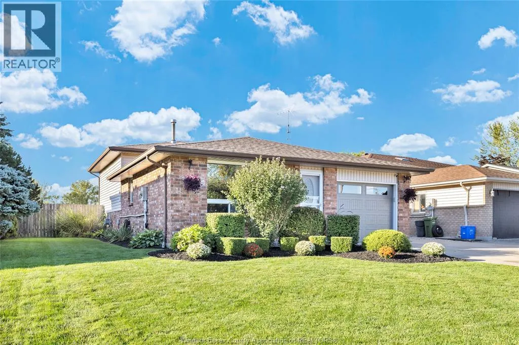 458 DESJARDINS CRESCENT