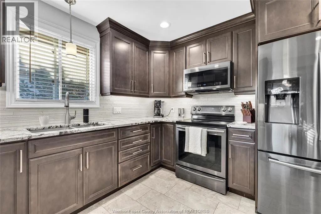 458 DESJARDINS CRESCENT