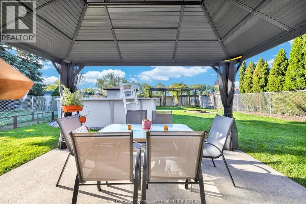 458 DESJARDINS CRESCENT