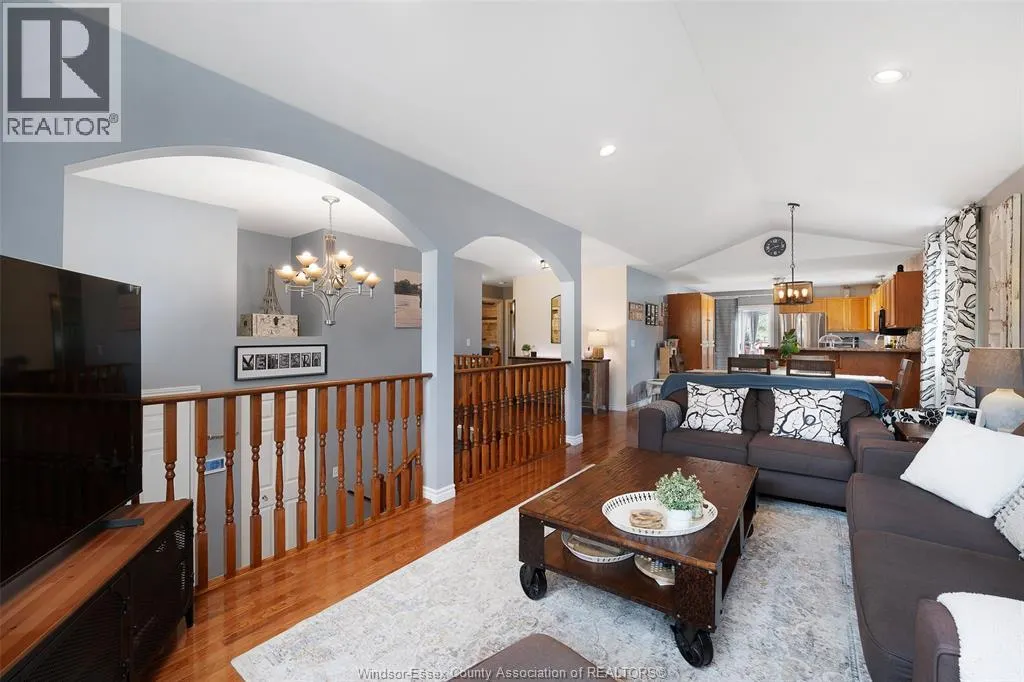 1131 KING LOUIS