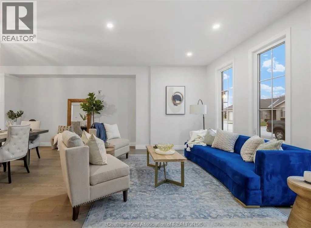 866 Park AVENUE West