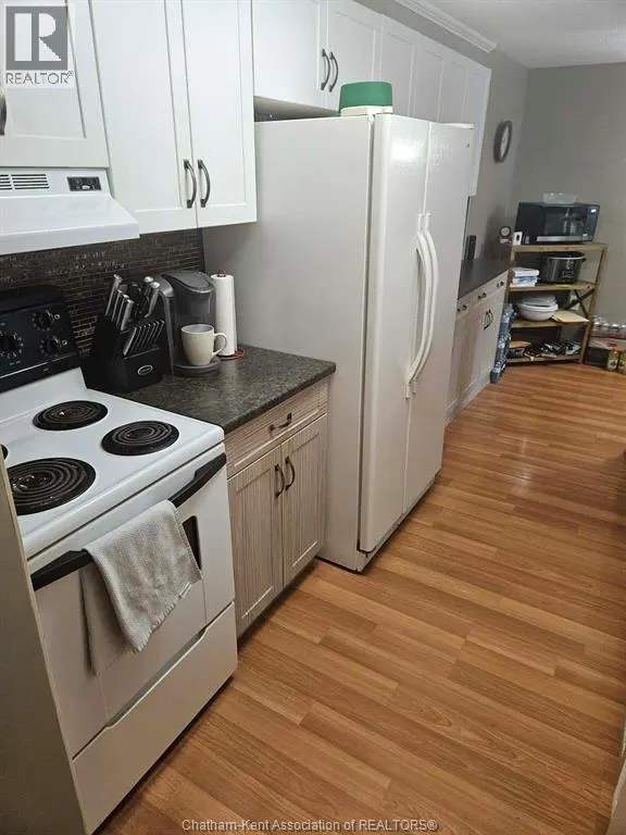 925 Grand AVENUE West Unit# 108
