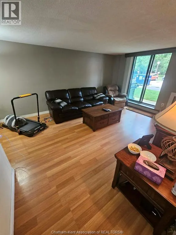 925 Grand AVENUE West Unit# 108