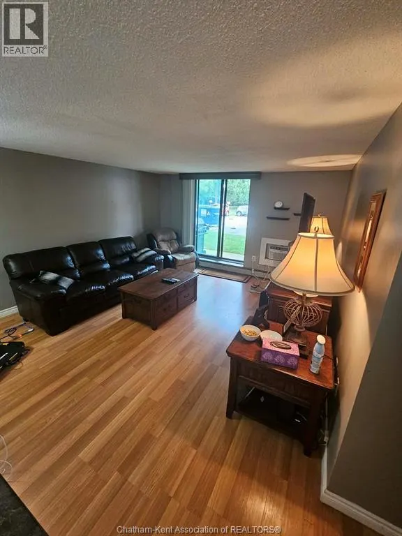 925 Grand AVENUE West Unit# 108
