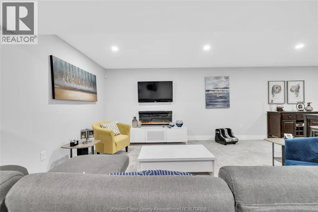 388 BRUNMAR CRESCENT