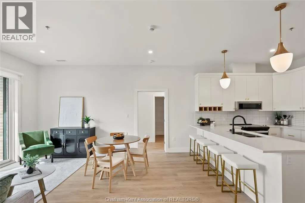 364 Grand AVENUE East Unit# 512