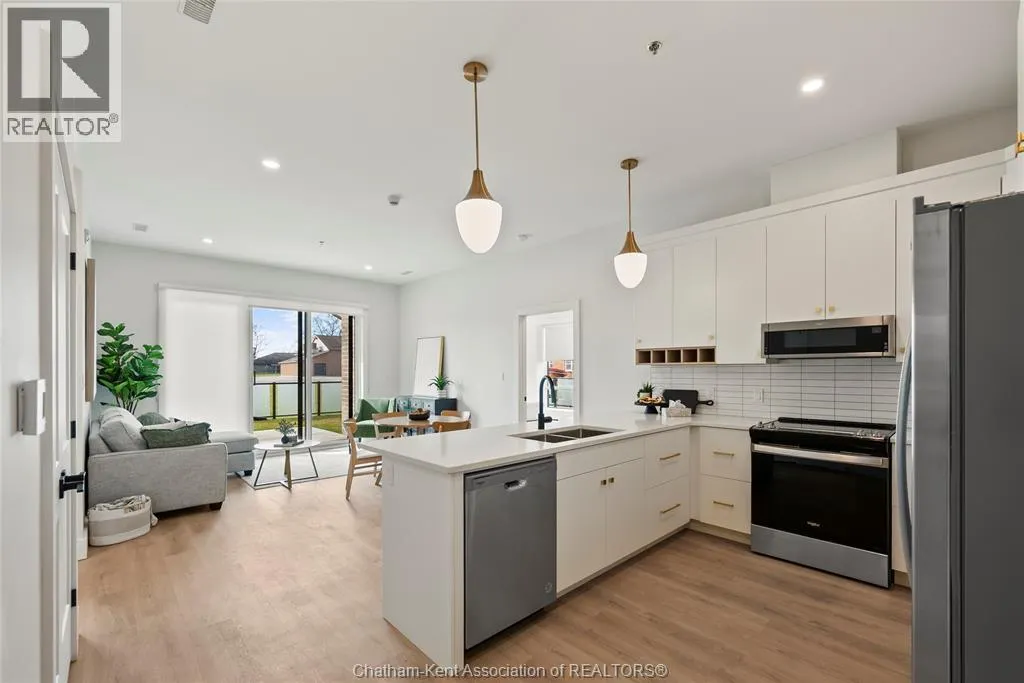 364 Grand AVENUE East Unit# 512