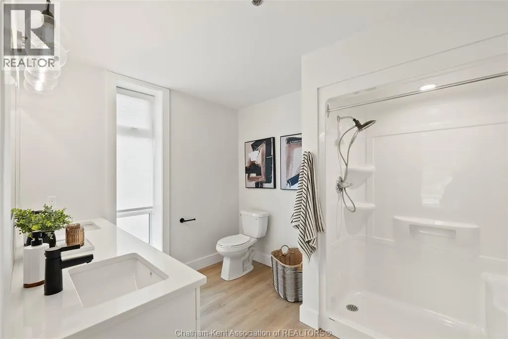 364 Grand AVENUE East Unit# 512