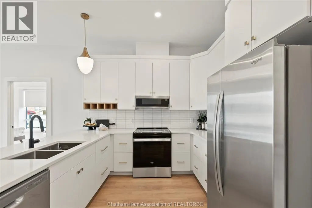 364 Grand AVENUE East Unit# 512