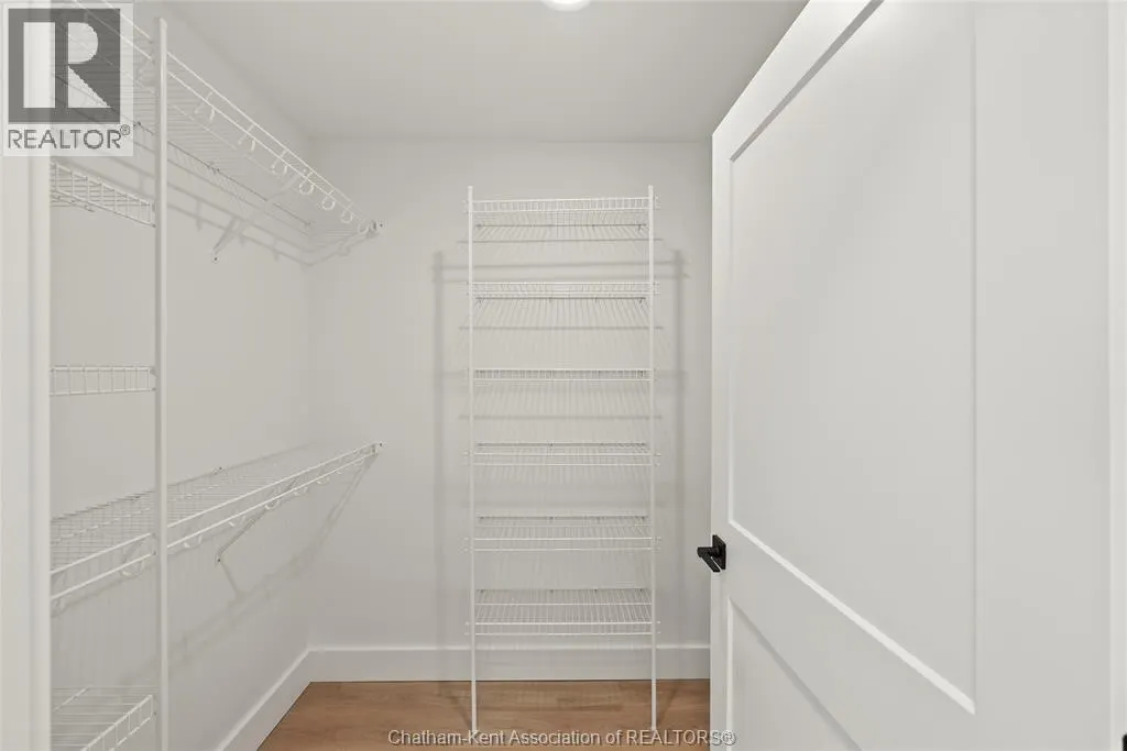 364 Grand AVENUE East Unit# 512