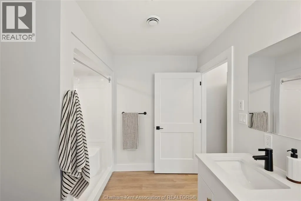 364 Grand AVENUE East Unit# 512