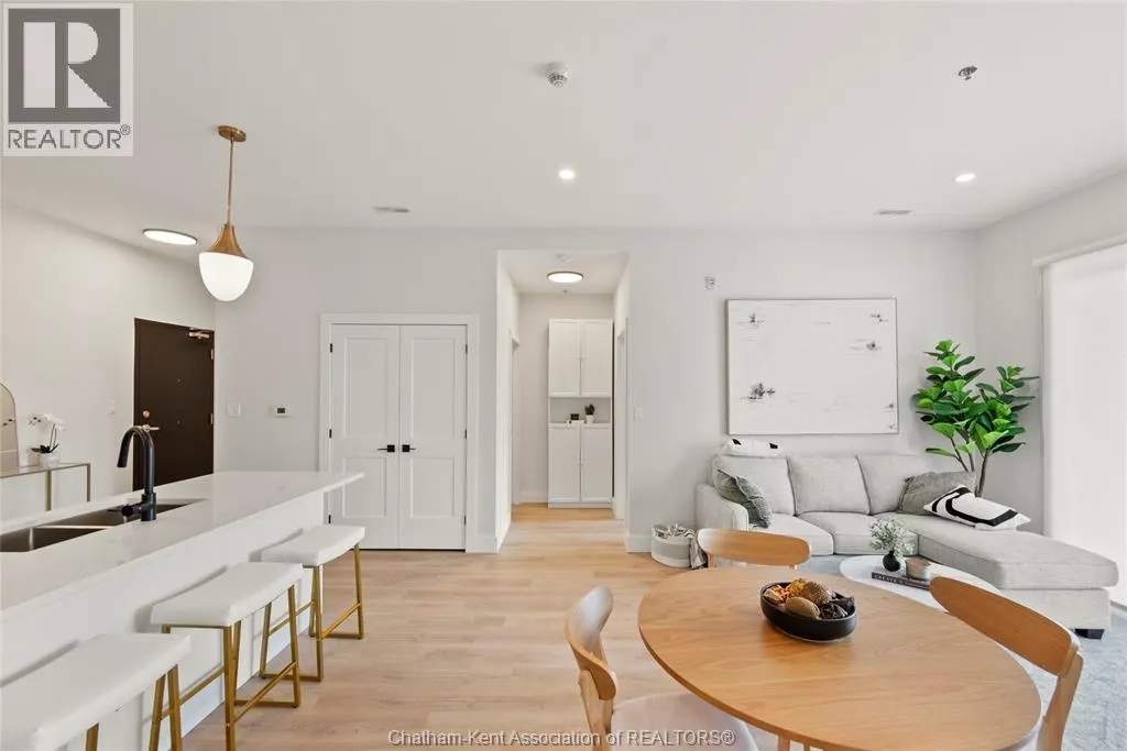 364 Grand AVENUE East Unit# 512