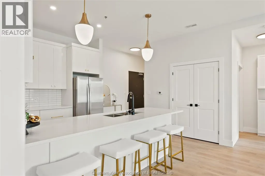 364 Grand AVENUE East Unit# 512