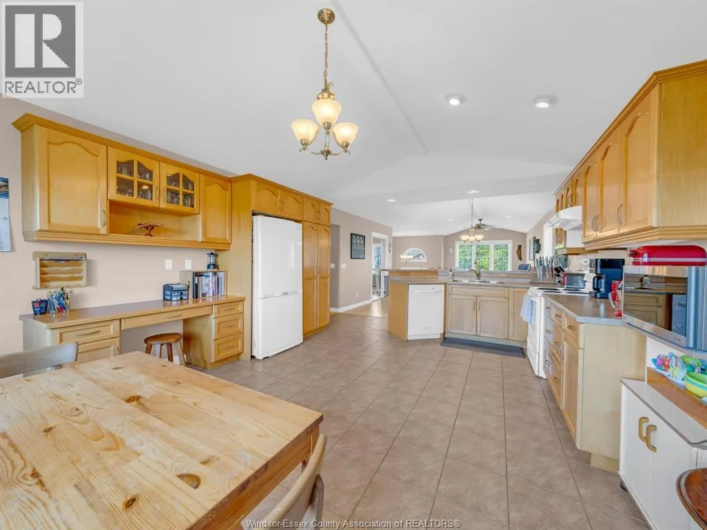1541 Heatherglen DRIVE