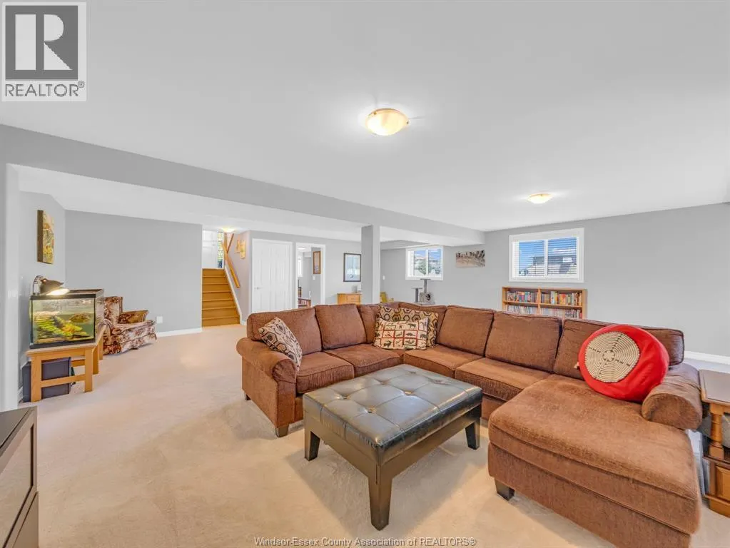 1541 Heatherglen DRIVE