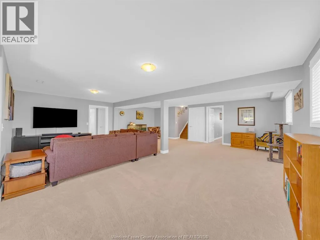 1541 Heatherglen DRIVE