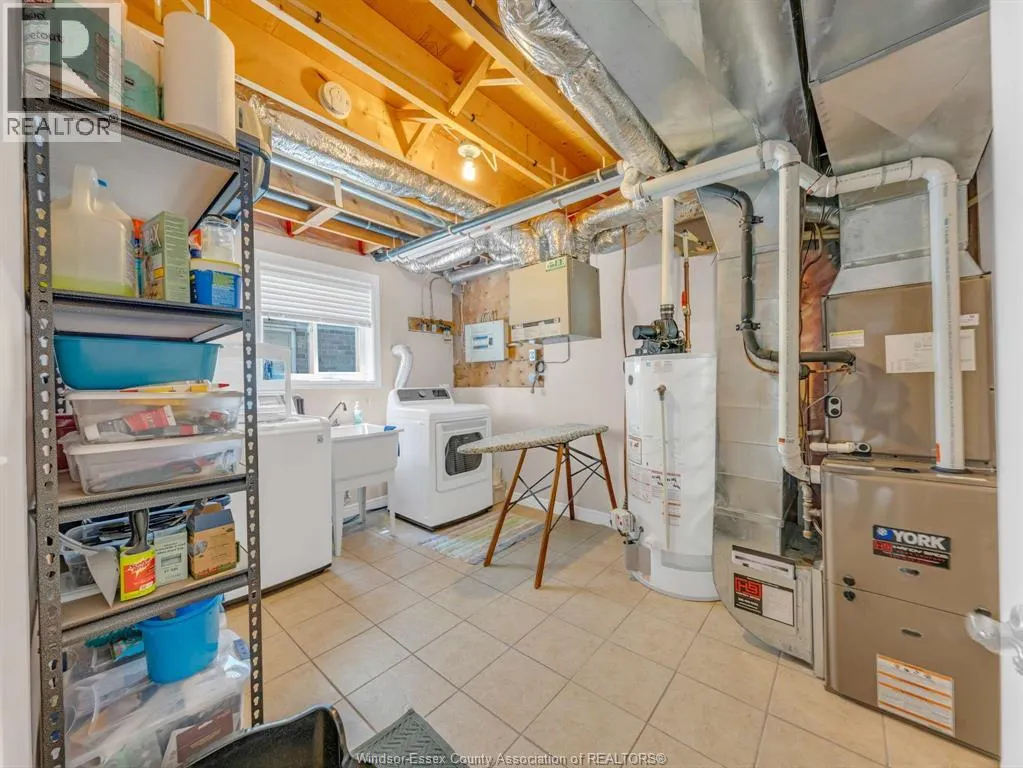1541 Heatherglen DRIVE