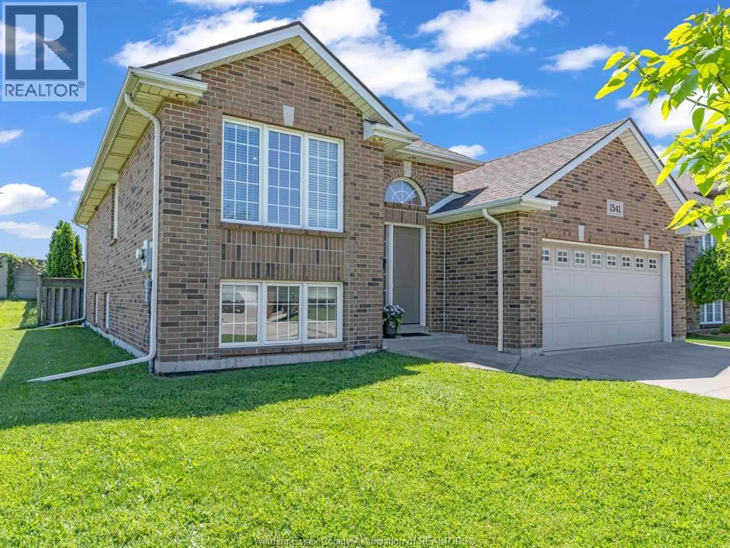 1541 Heatherglen DRIVE
