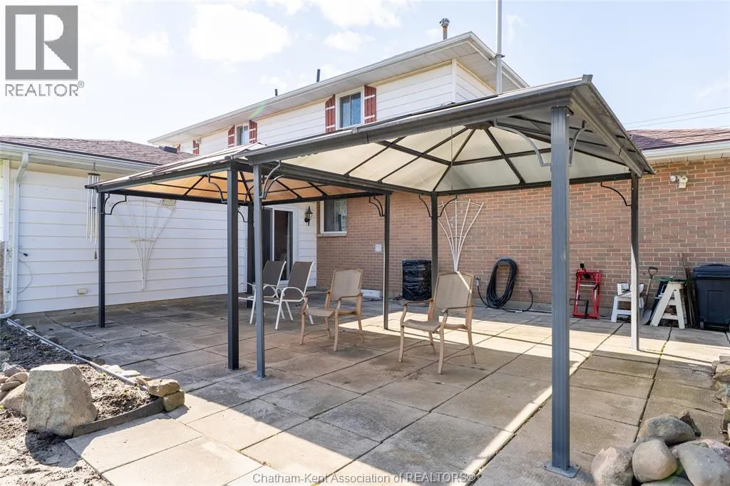 16 ARTHUR DRIVE