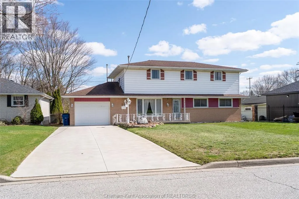 16 ARTHUR DRIVE
