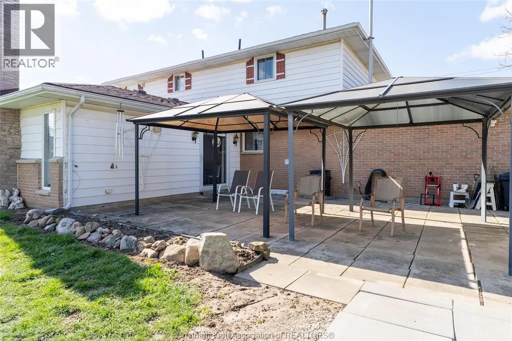 16 ARTHUR DRIVE