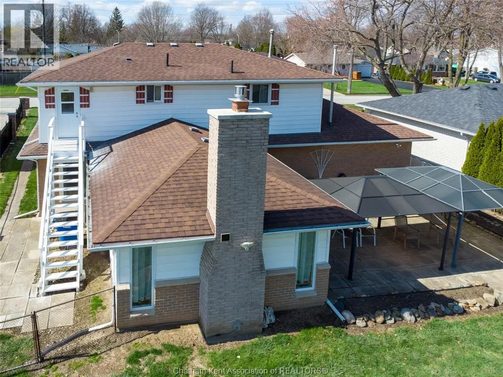 16 ARTHUR DRIVE