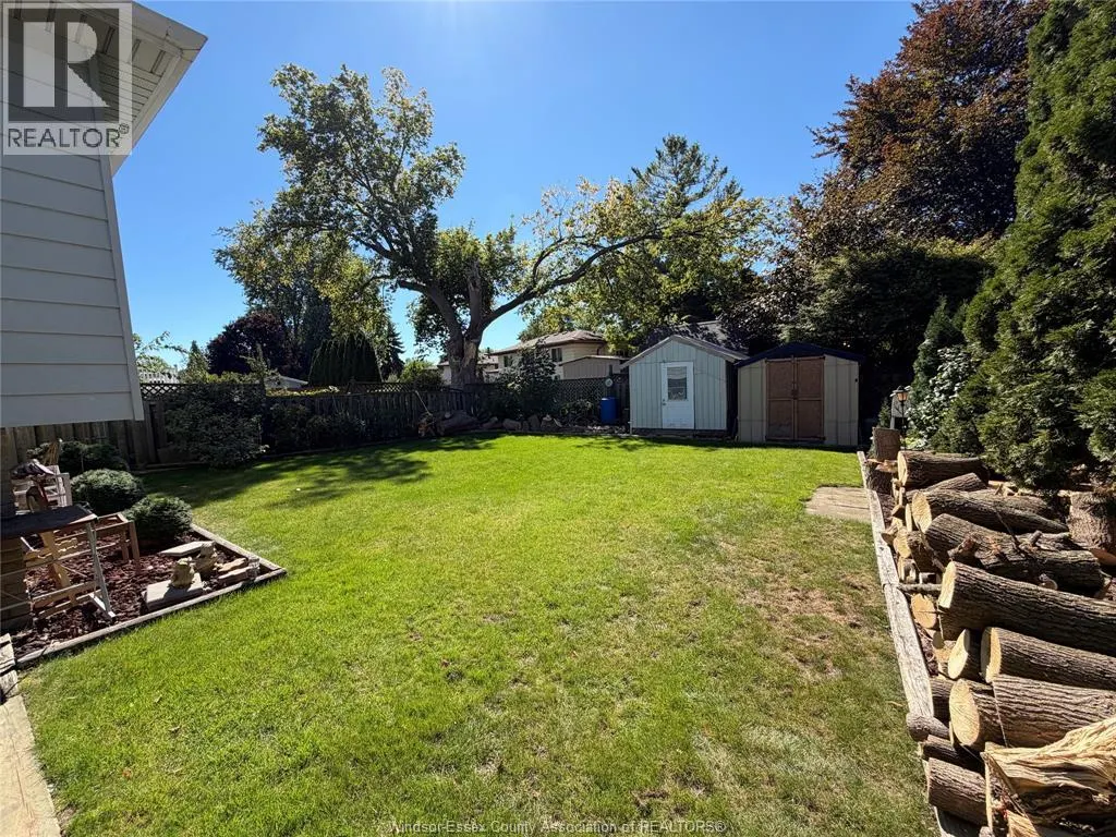 33 BENNIE AVENUE