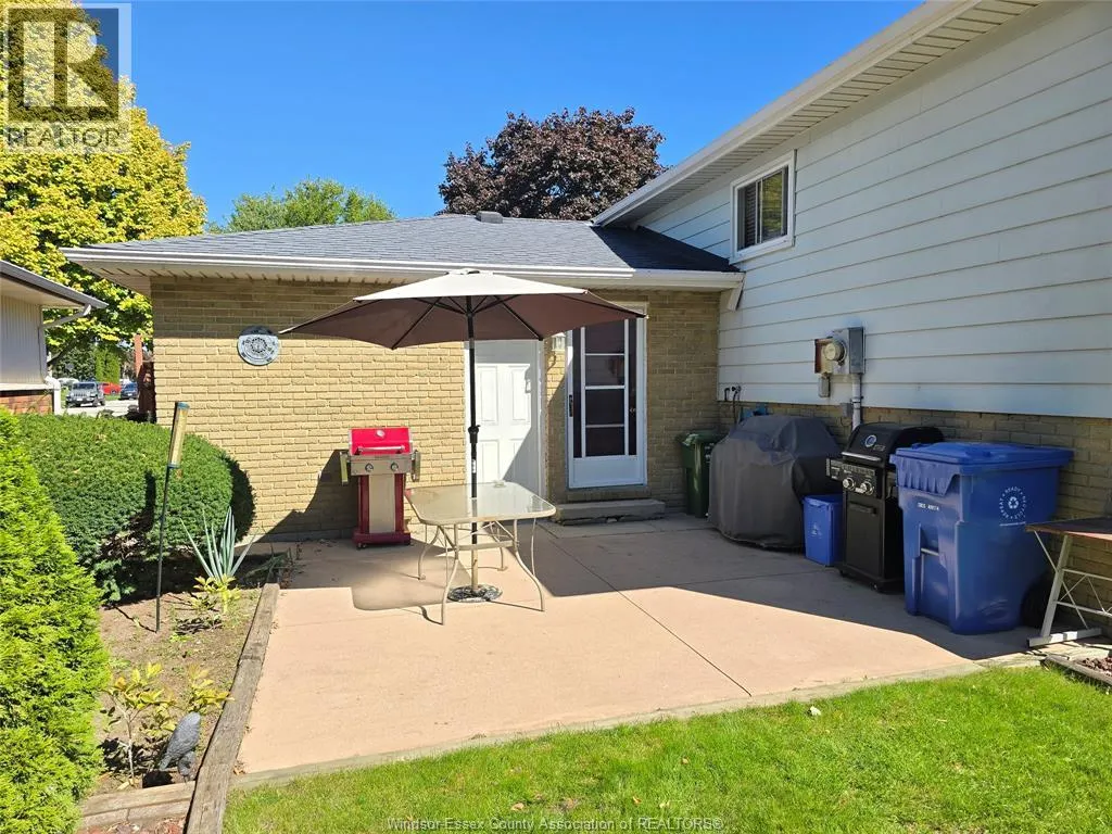 33 BENNIE AVENUE