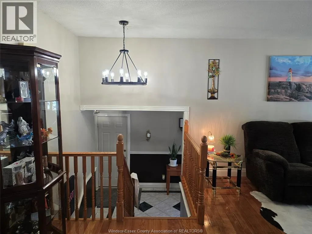 33 BENNIE AVENUE