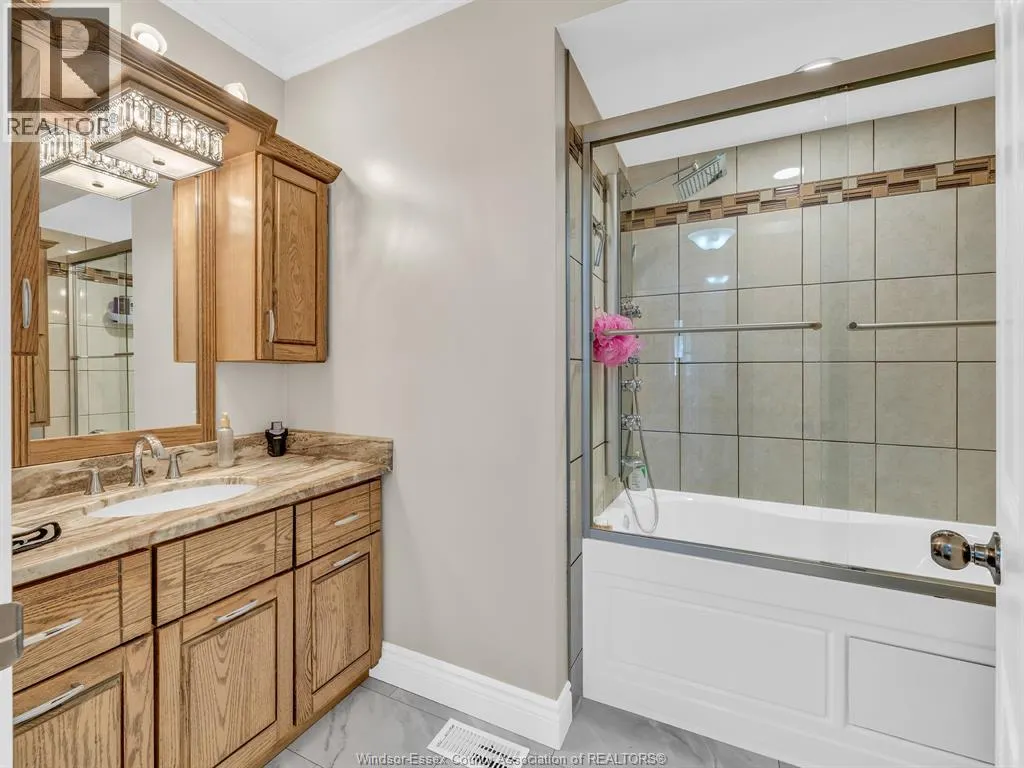 503 REGENT