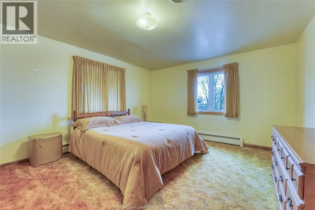 194 RIVERSIDE ROAD