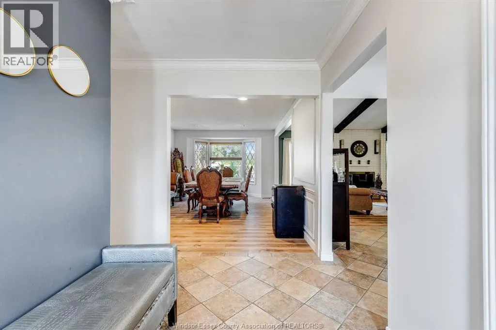 3 Fischer CRESCENT