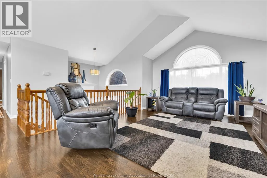 237 WOODVIEW DRIVE