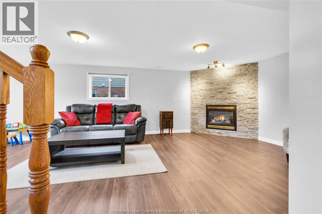 237 WOODVIEW DRIVE