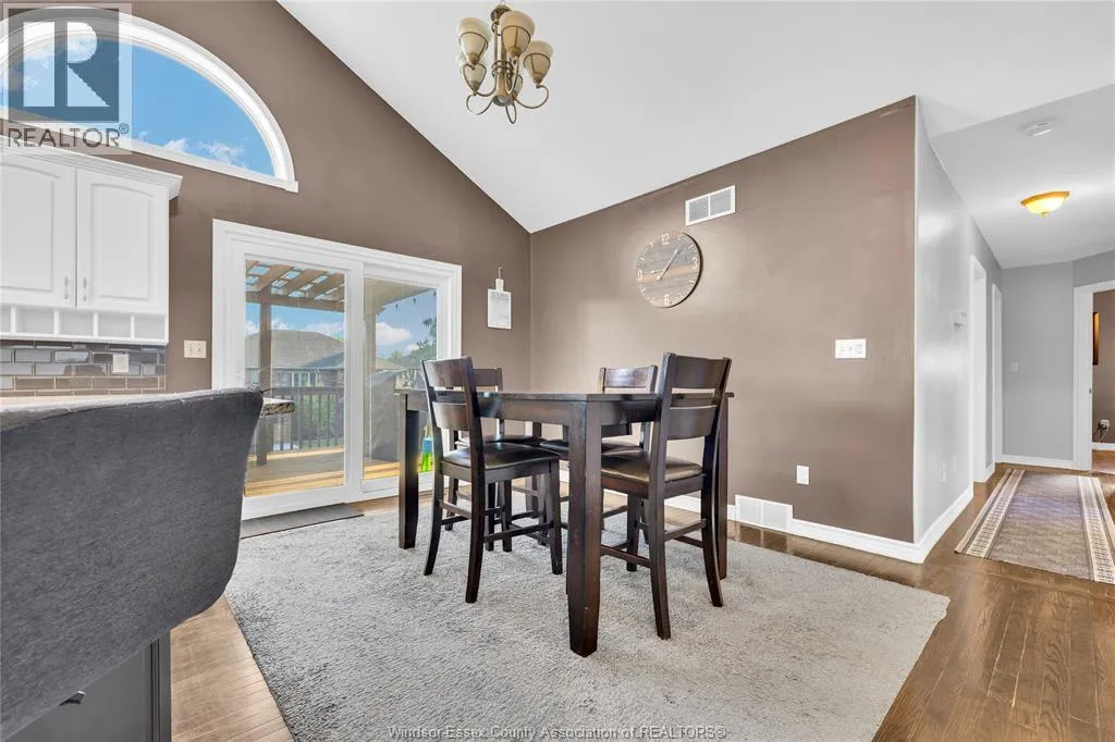 237 WOODVIEW DRIVE