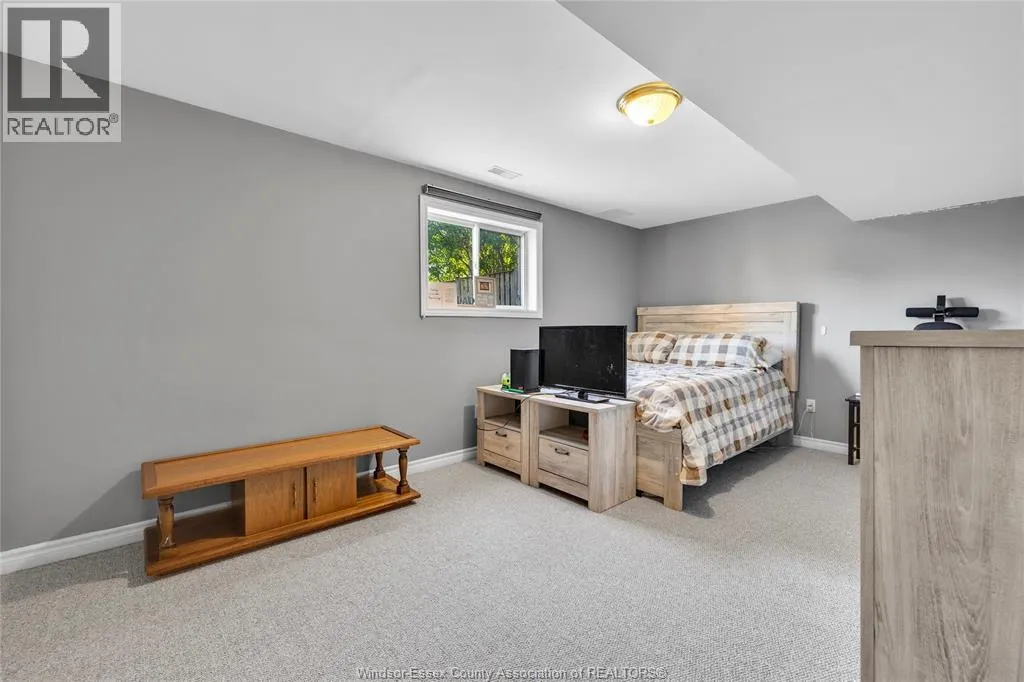 237 WOODVIEW DRIVE
