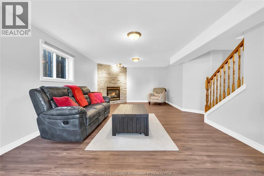 237 WOODVIEW DRIVE