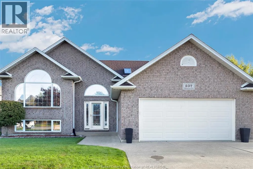 237 WOODVIEW DRIVE