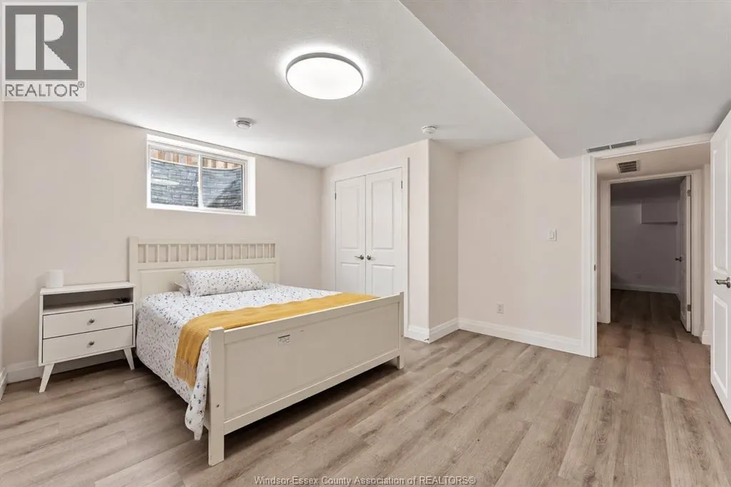 2 DELFT COURT